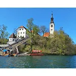 Bled Castle View Medina Apartment *